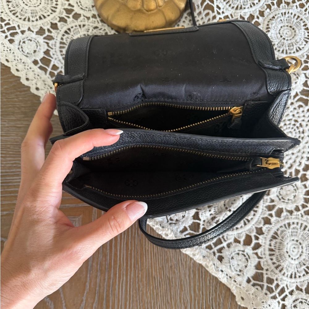 Tory Burch Black Crossbody Bag with Gold Logo - Picture 12 of 16